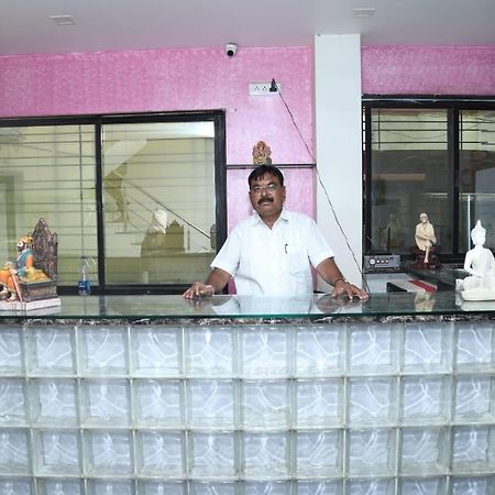 Hotel Kewal Inn Jalgaon Luaran gambar