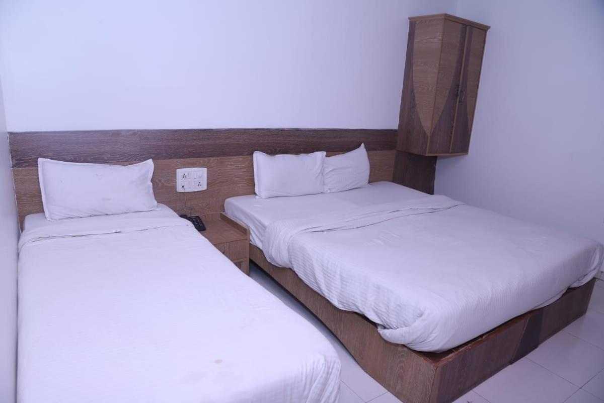 Hotel Kewal Inn Jalgaon Luaran gambar