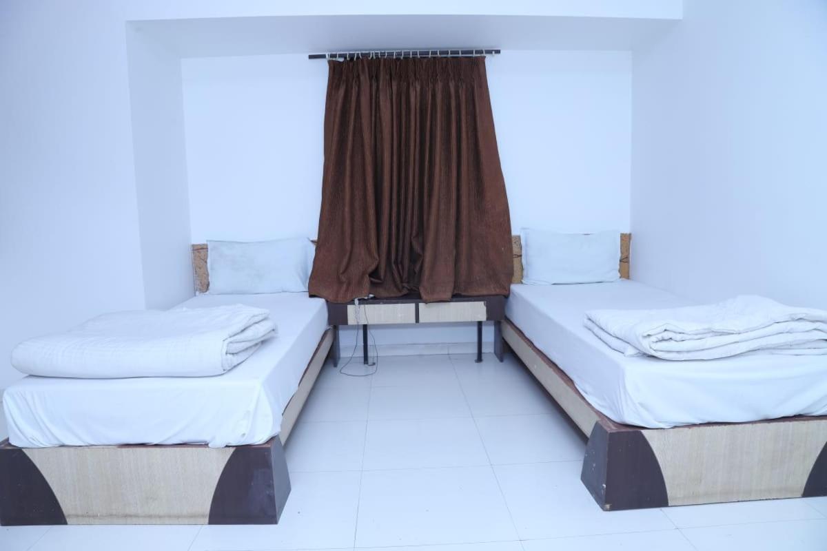 Hotel Kewal Inn Jalgaon Luaran gambar